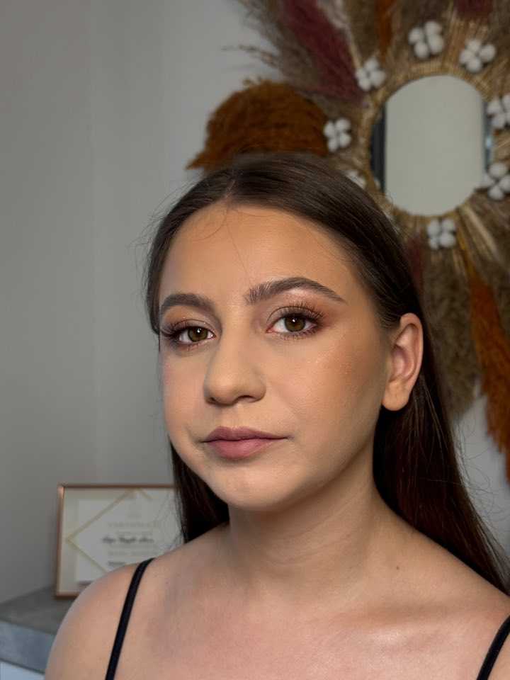 Machiaj natural în Timișoara – frumusețea discretă care nu se demodează
