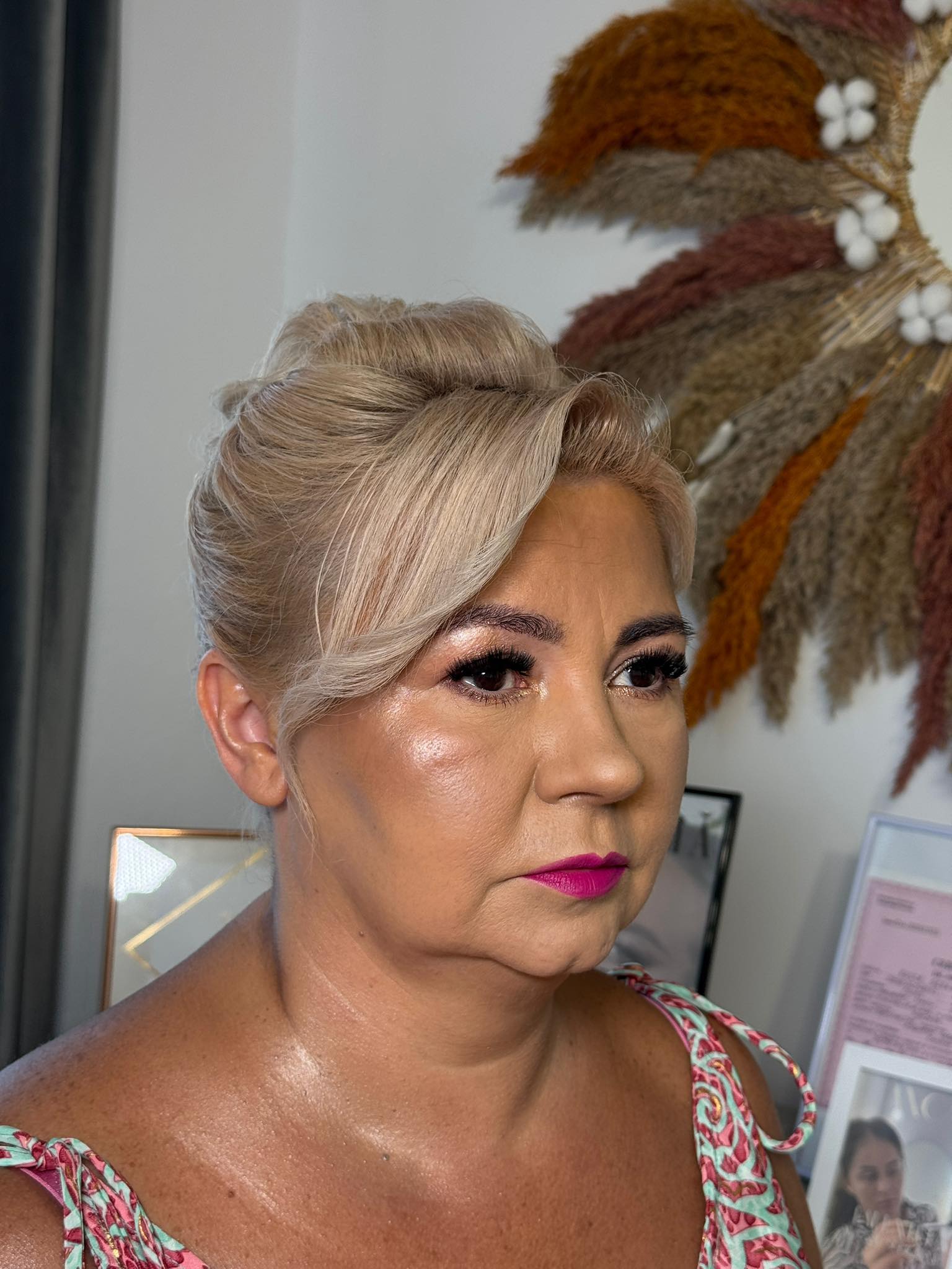 Machiajul în culori îndrăznețe – inspirații și tendințe pentru 2025